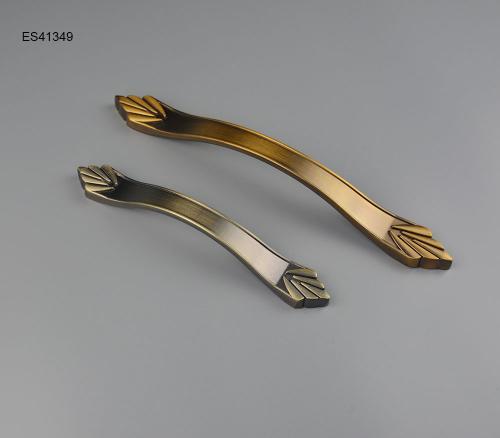 Zamak Furniture and Cabinet Handle ES41349