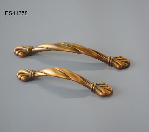 Zamak Furniture and Cabinet handle  ES41358