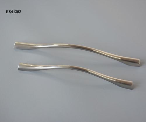 Zamak Furniture and Cabinet Handle ES41352