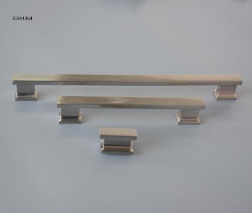 Zamak Furniture and Cabinet Handle ES41354