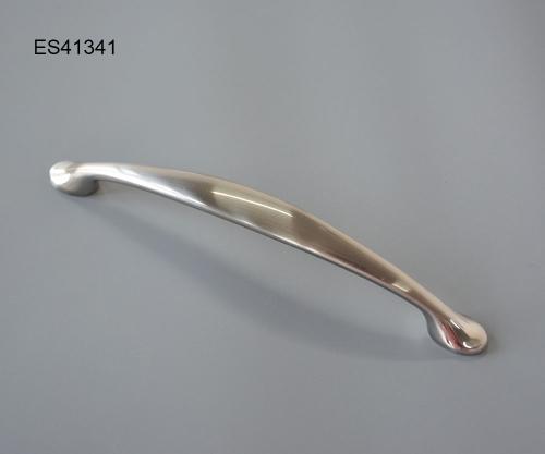 Zamak Furniture and Cabinet Handle ES41341