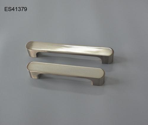 Zamak Furniture and Cabinet handle  ES41379