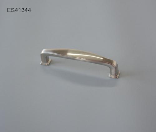 Zamak Furniture and Cabinet handle  ES41344