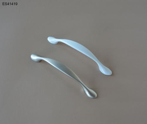Zamak Furniture and Cabinet handle  ES41419