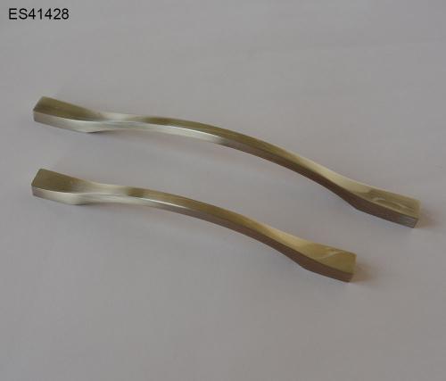 Zamak Furniture and Cabinet handle  ES41428