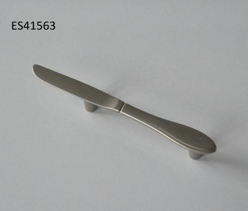 Zamak Furniture and Cabinet handle  ES41563