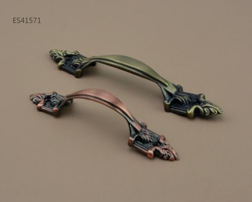 Zamak Furniture and Cabinet handle  ES41571