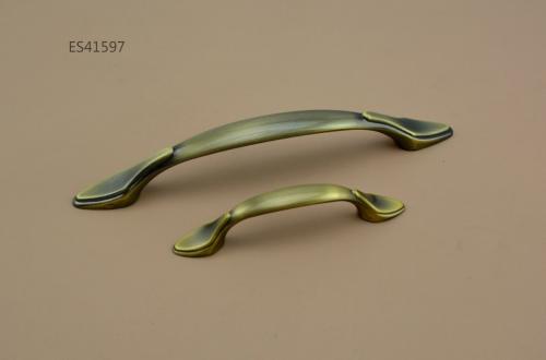 Zamak Furniture and Cabinet handle  ES41597