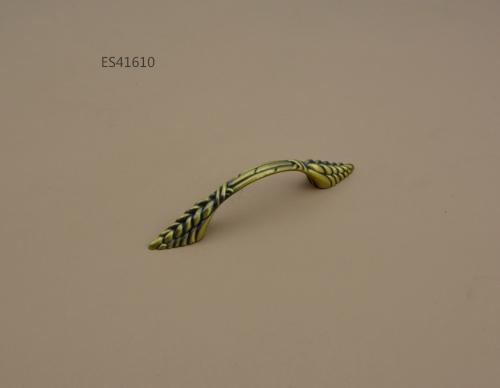 Zamak Furniture and Cabinet handle  ES41610