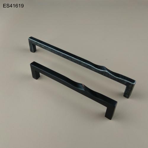 Zamak Furniture and Cabinet handle  ES41619