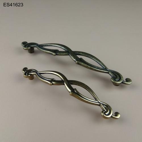 Zamak Furniture and Cabinet handle  ES41623