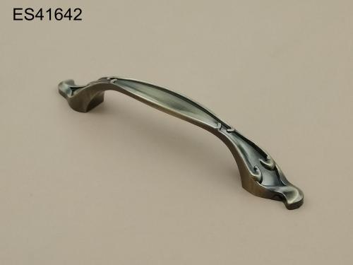 Zamak Furniture and Cabinet handle  ES41642