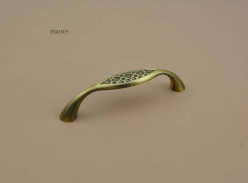Zamak Furniture and Cabinet handle  ES41609