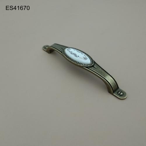 Ceramics/Porcelain  Furniture and Cabinet Handle  ES41670