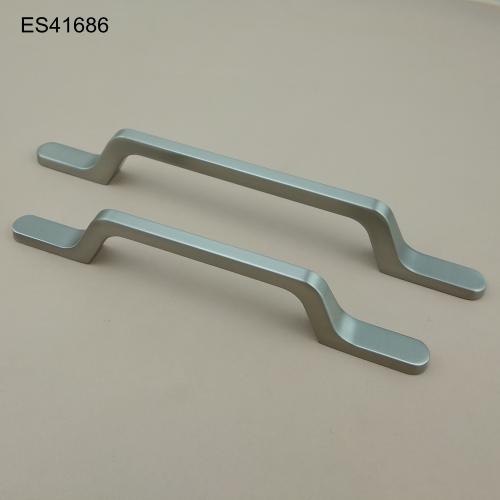 Zamak Furniture and Cabinet handle  ES41686