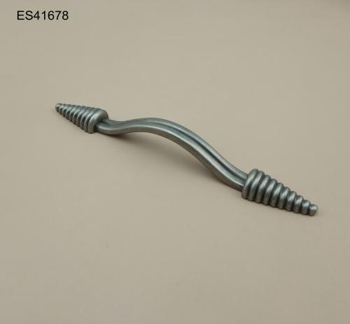Zamak Furniture and Cabinet handle  ES41678