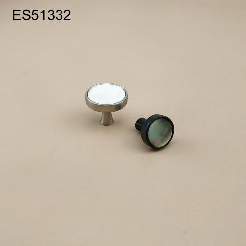 SeaShell  Furniture and Cabinet Knob  ES51332