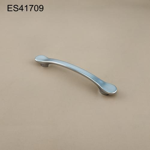 Zamak Furniture and Cabinet handle  ES41709