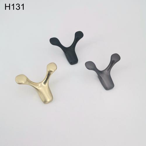 zamak hook H131
